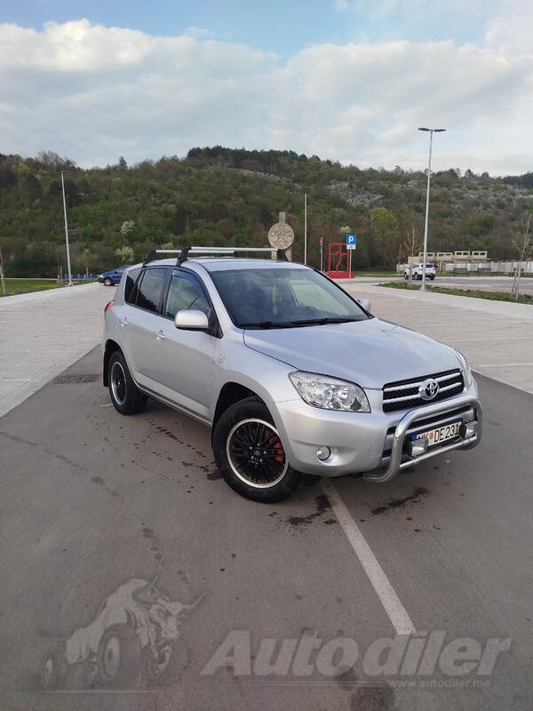 Toyota - RAV 4 - 2.2