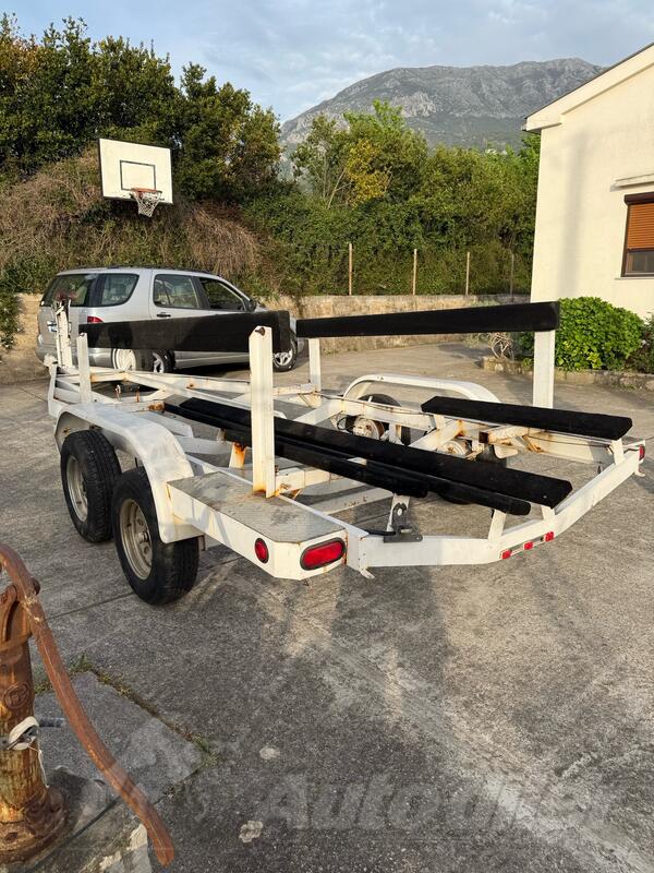 Prikolice za plovila