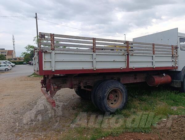 Mercedes Benz - 1317