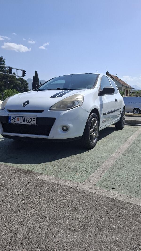 Renault - Clio - Hitno!!!
