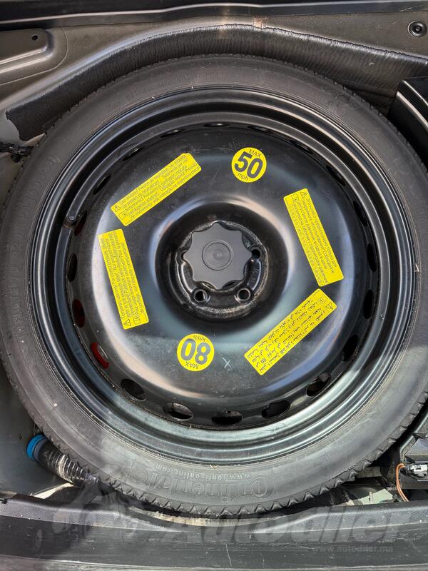 Fabričke rims and continental tires