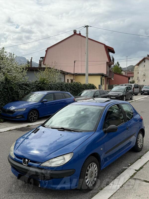 Peugeot - 206 - 1.1 benz