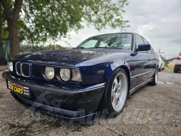 BMW - 525