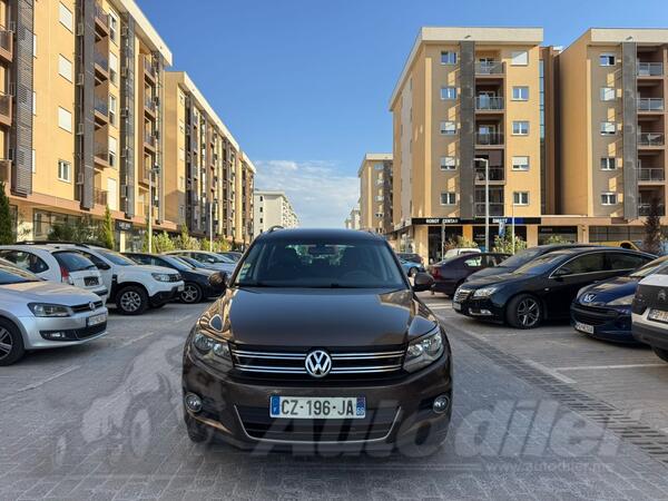 Volkswagen - Tiguan - 2.0 tdi