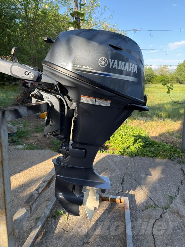 Yamaha - 15/20.  4T - Лодочные моторы