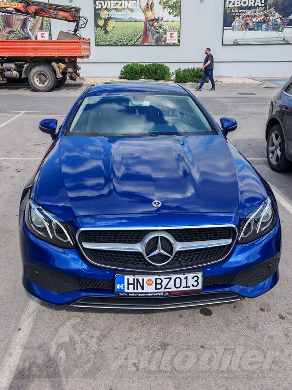 Mercedes Benz - E 200 - coupe