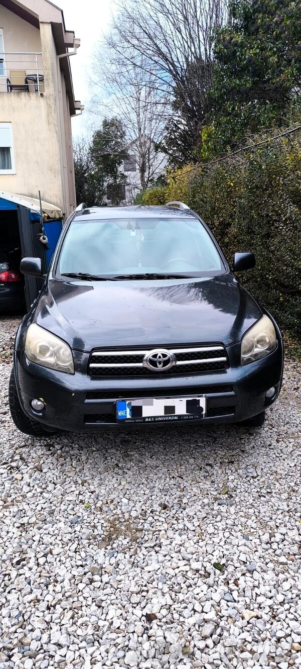 Toyota - RAV 4 - 2.2D-CAT