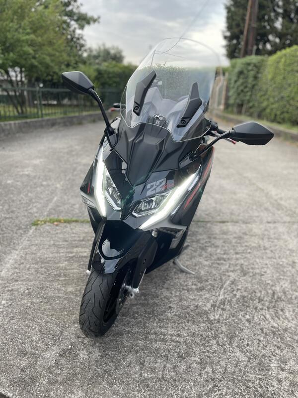 Kymco - Ak550 Premium