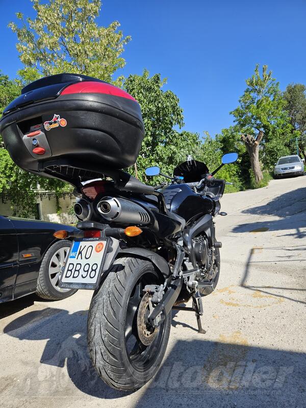 Yamaha - FZ6