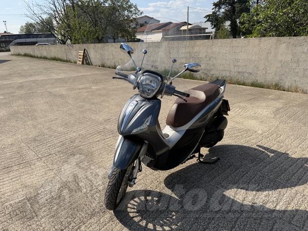 Piaggio - BEVERLY 300 ABS