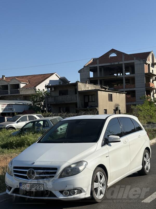 Mercedes Benz - B 200 - 1.8