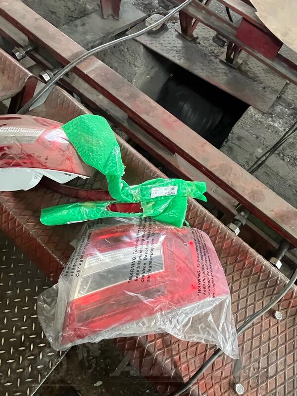 Desno stop svjetlo za Automobile - Univerzalno