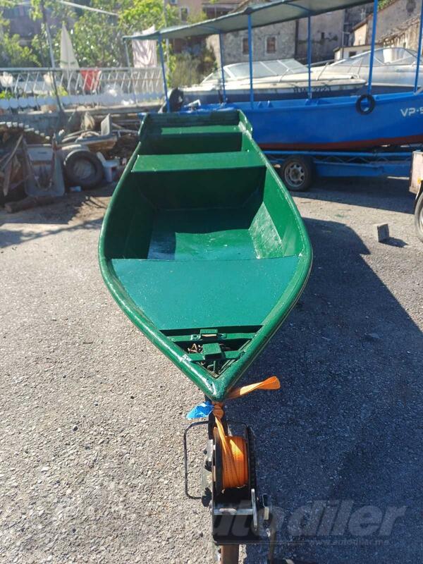 Aksano - limena barka