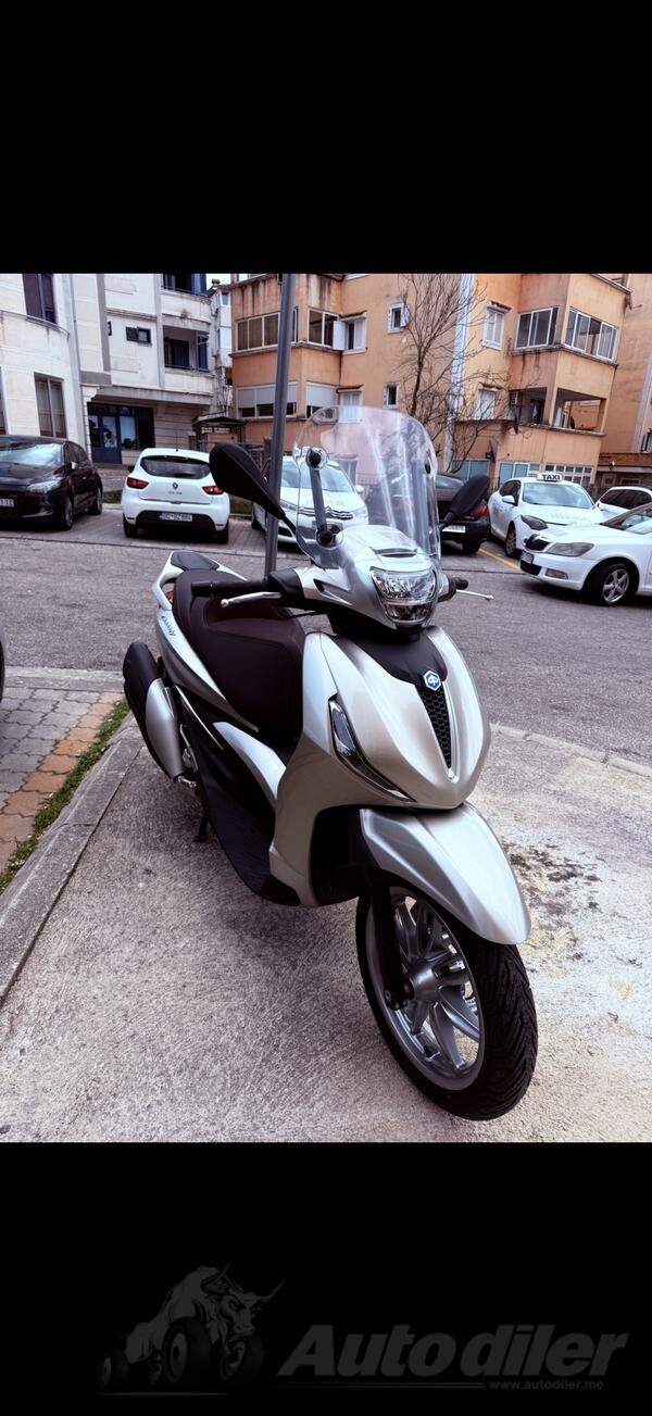 Piaggio - beverly