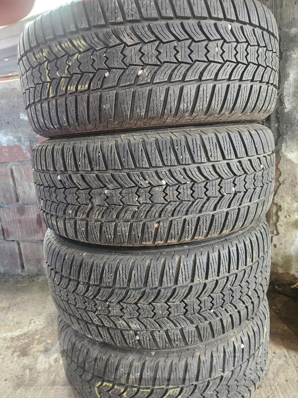 Fabričke rims and Savahp2 tires