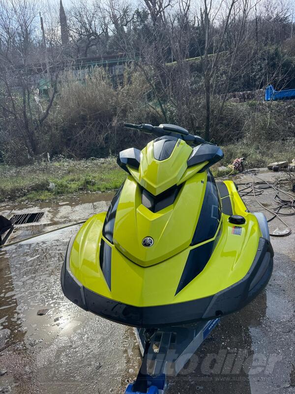 Yamaha - VX Cruiser HO