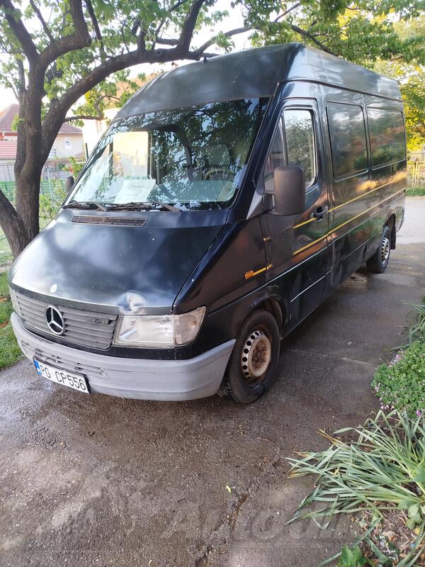 Mercedes Benz - Sprinter 212d