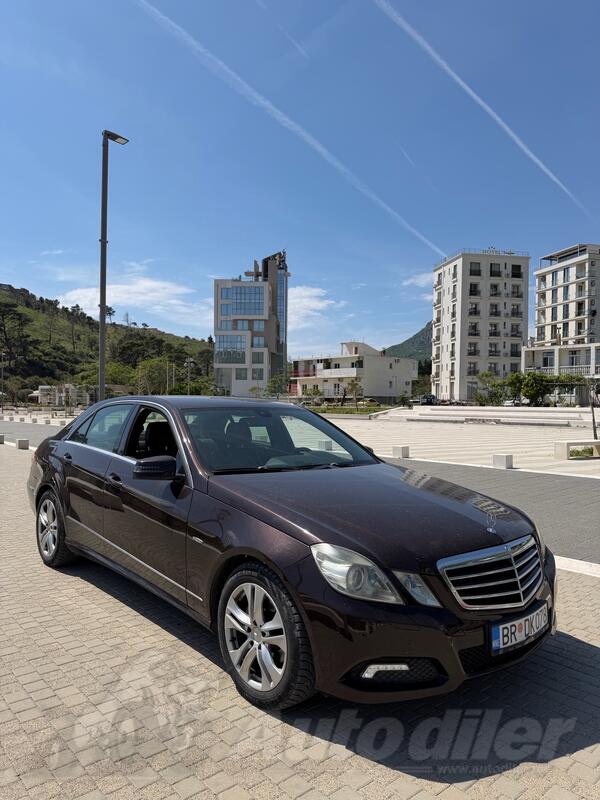 Mercedes Benz - E 220 - e220