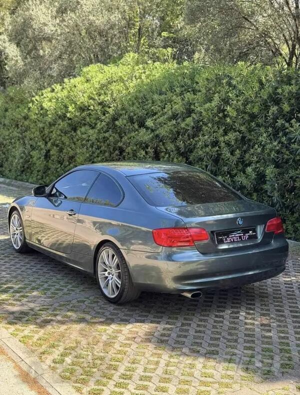 BMW - 320 - 2.0