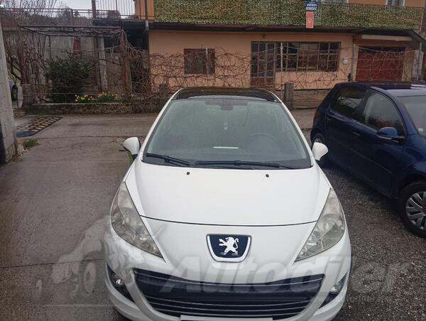 Peugeot - 207 - 1400
