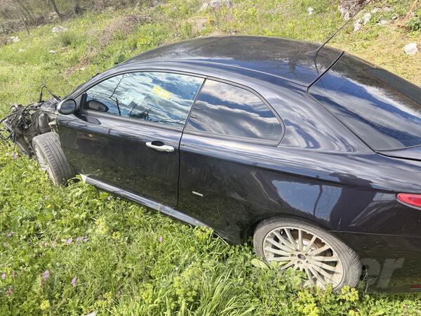 U djelovima Alfa Romeo - GT 1.9 JTD-m