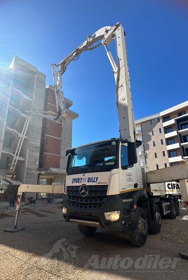 Mercedes Benz - Arocs 3240 8x4