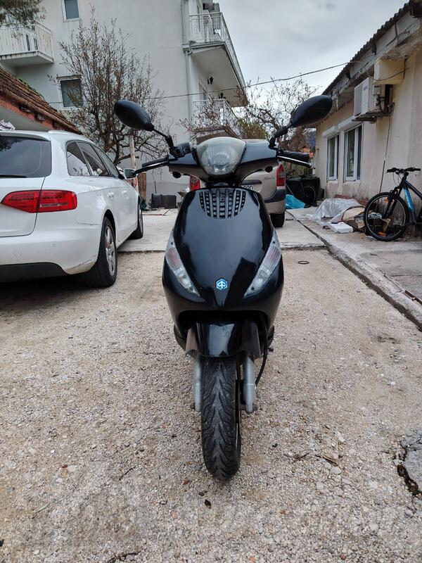 Piaggio - zip