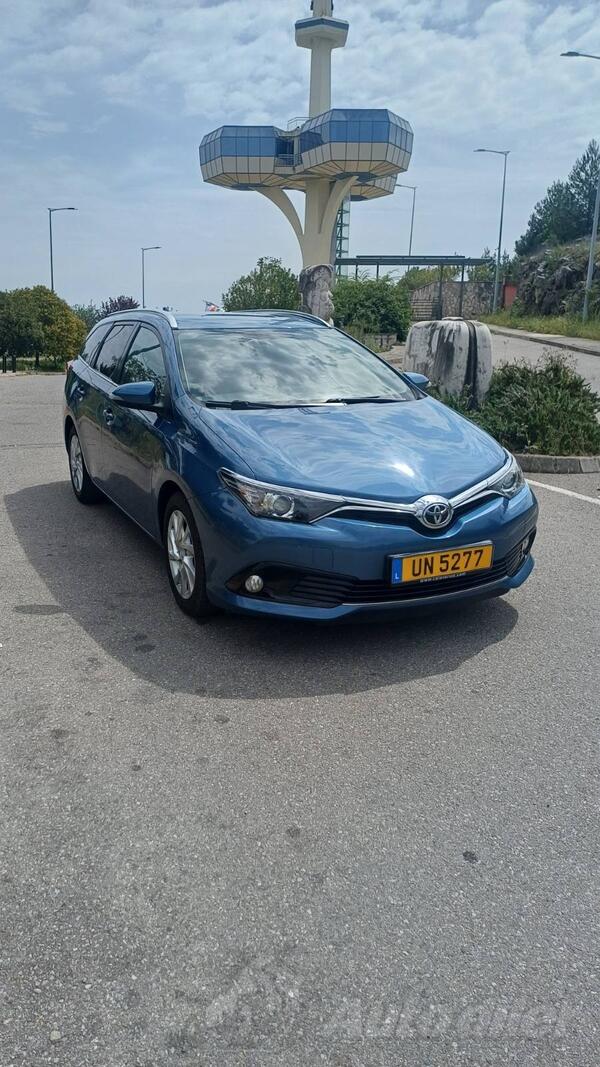 Toyota - Auris - 1.6