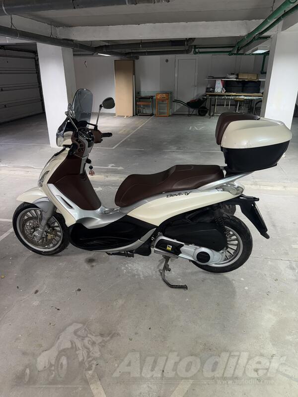 Piaggio - BEVERLY