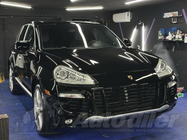 Porsche - Cayenne - 4.8 Turbo