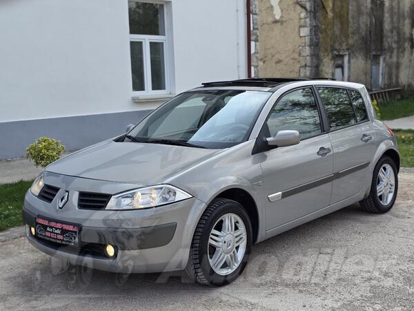 Renault - Megane - 16V