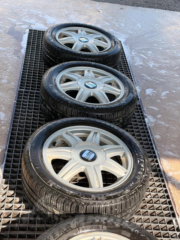 Fabričke felne i GoodyearEfficientGripPerformance gume