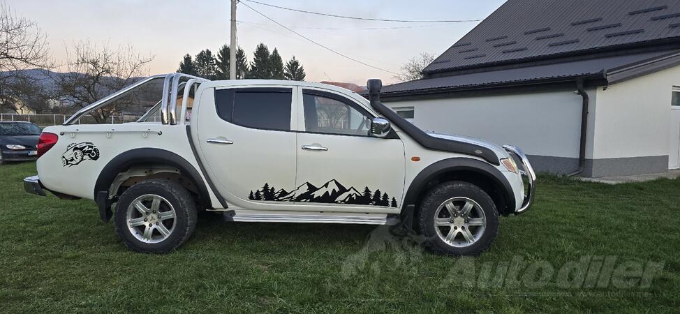 Mitsubishi - L200 - 2.5did