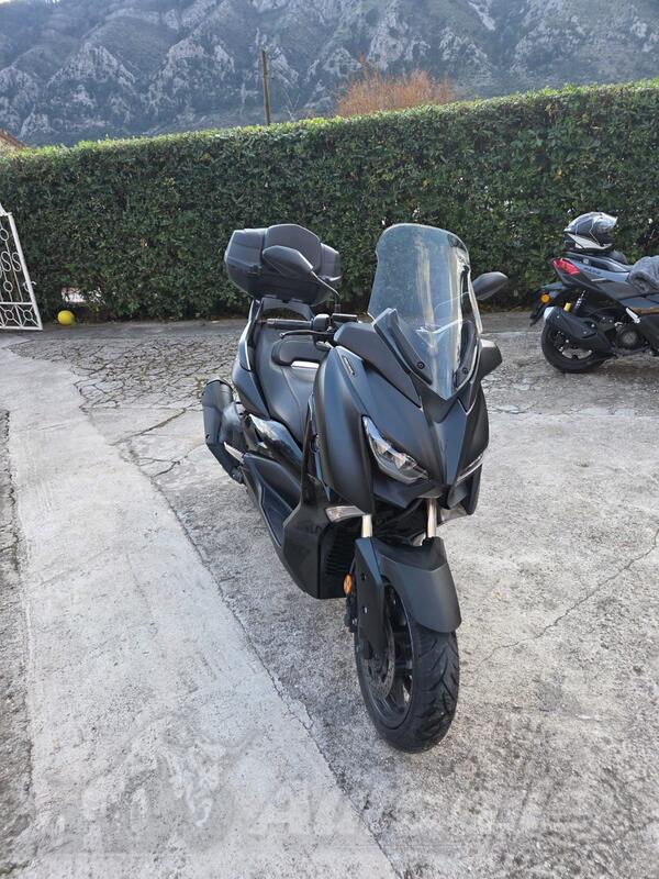 Yamaha - X MAX