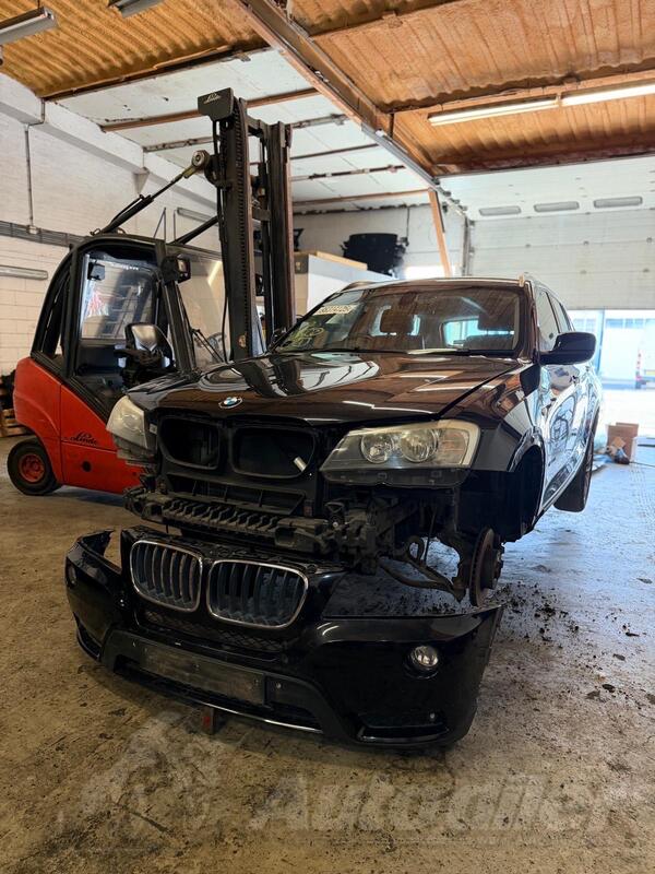 U djelovima BMW - X3 2.0 d