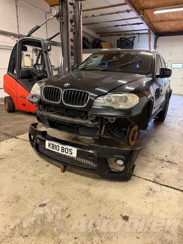 U djelovima BMW - X5 3.0 d