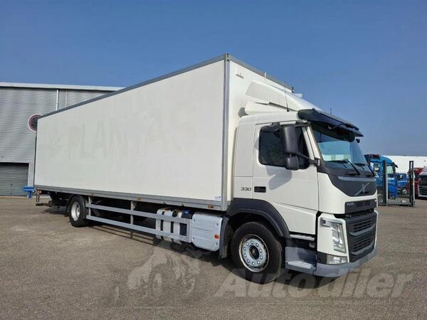Volvo - FM 11.330 / rampa / kamion furgon / FER022