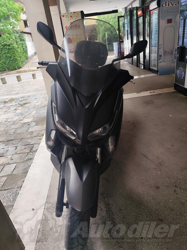 Yamaha - x max