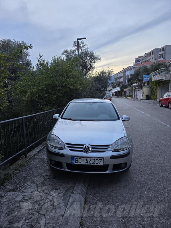 Volkswagen - Golf 5 - 1.6 fsi