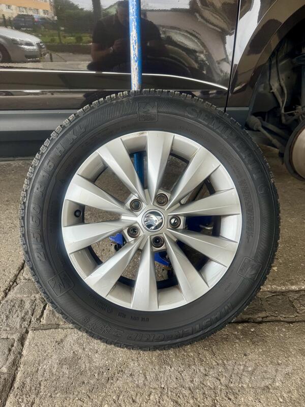 Fabričke rims and Semperit tires