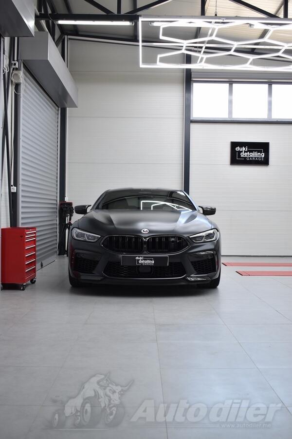 BMW - M8