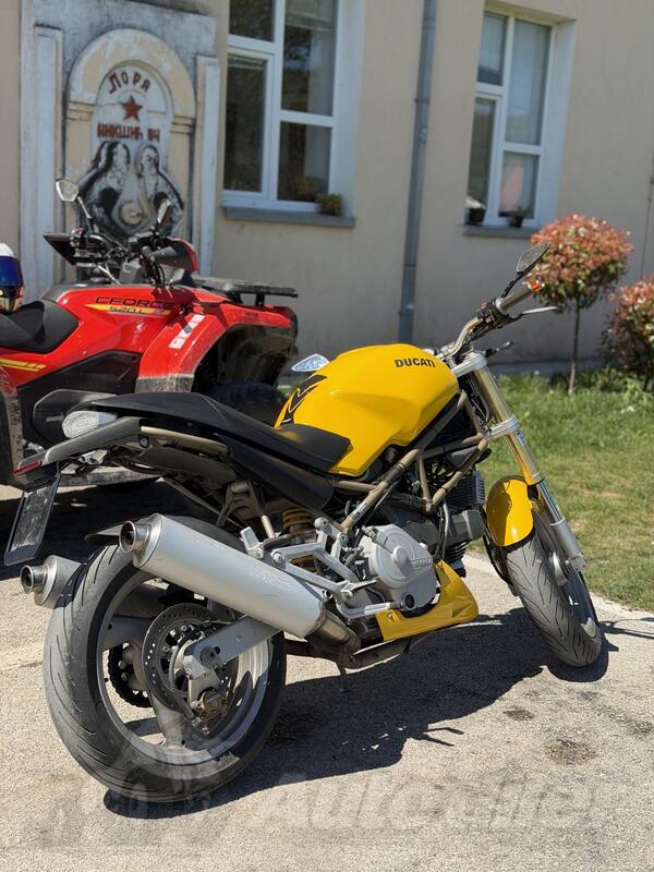 Ducati - monster 750