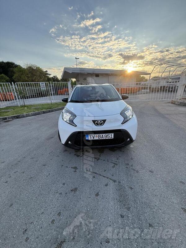 Toyota - Aygo X - ….