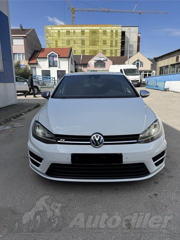 Volkswagen - Golf 7 - R