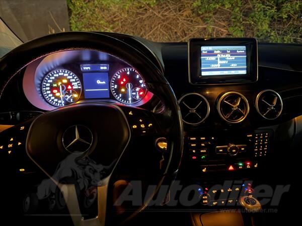 Mercedes Benz - 180 - 180 cdi