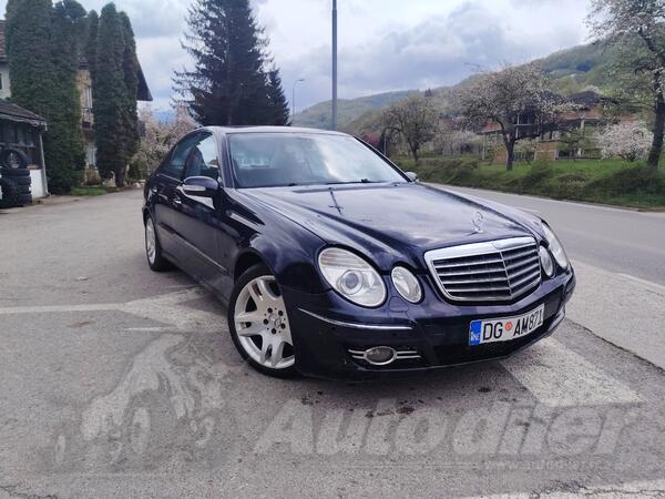 Mercedes Benz - E 220 - E220