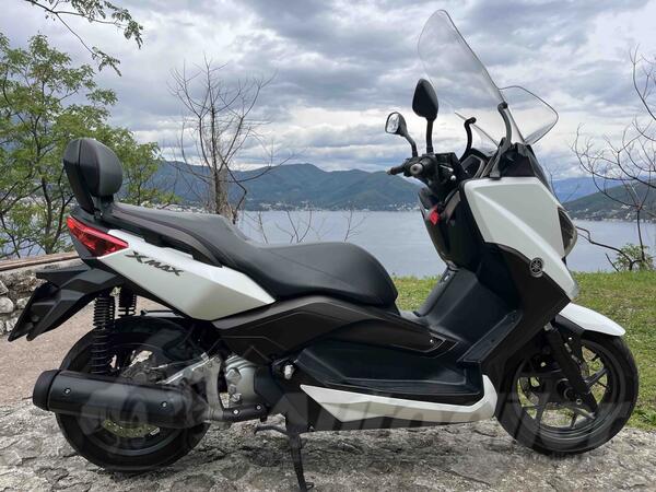 Yamaha - X-max