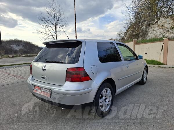 Volkswagen - Golf 4