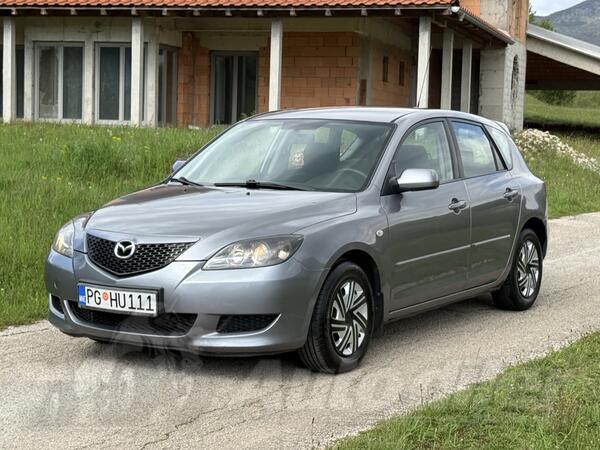 Mazda - 3 - D
