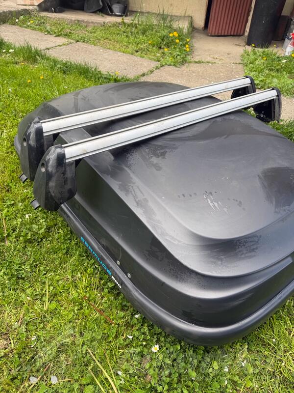 Krovni nosači, koferi, šatori i galerije